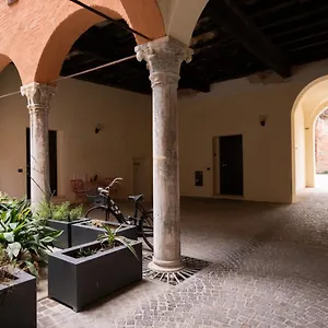 Mansarda Shakespeare - Car Parking Ferrara