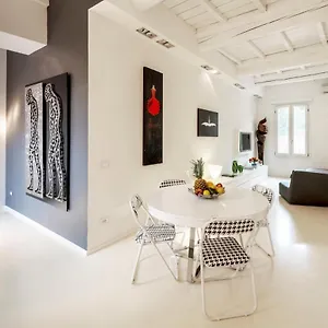 Ferienhaus Charming Flat In Centro A Con Posto Auto, Ferrara